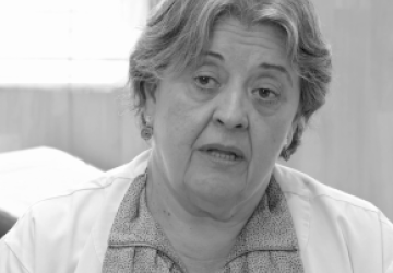 M.ª Luisa López (MED'83)